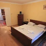 Mala Strana 1