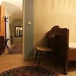 Apartment Mala Strana 1 *